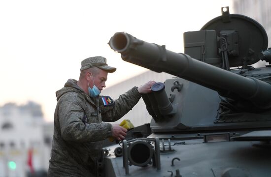 Ночная репетиция парада Победы в Москве 