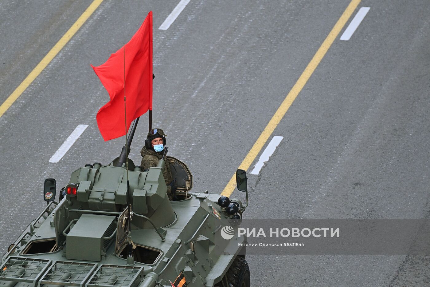 Ночная репетиция парада Победы в Москве 