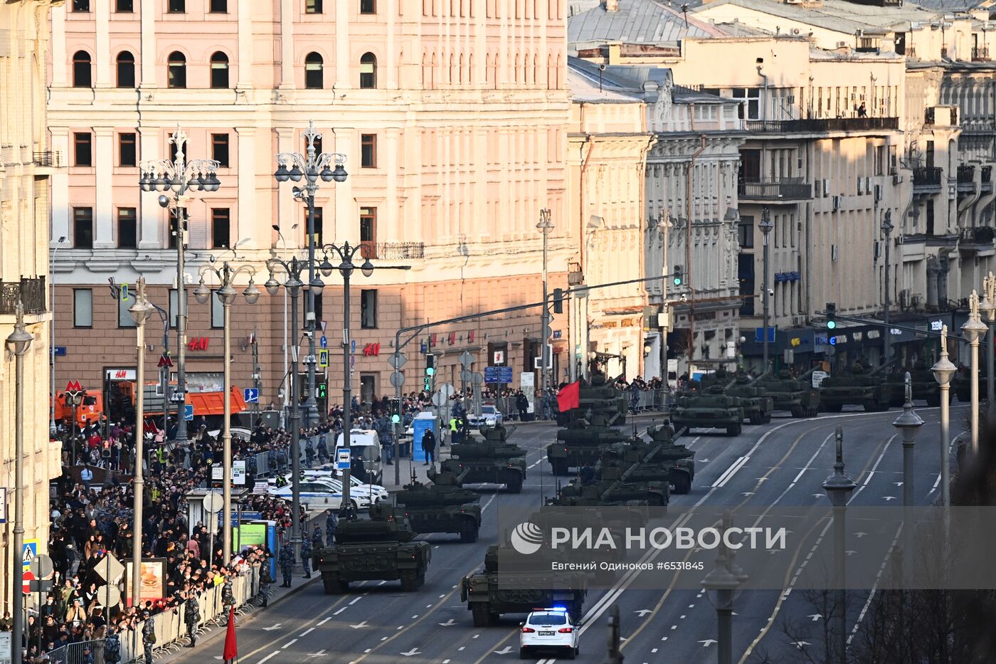 Ночная репетиция парада Победы в Москве