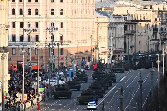 Ночная репетиция парада Победы в Москве 