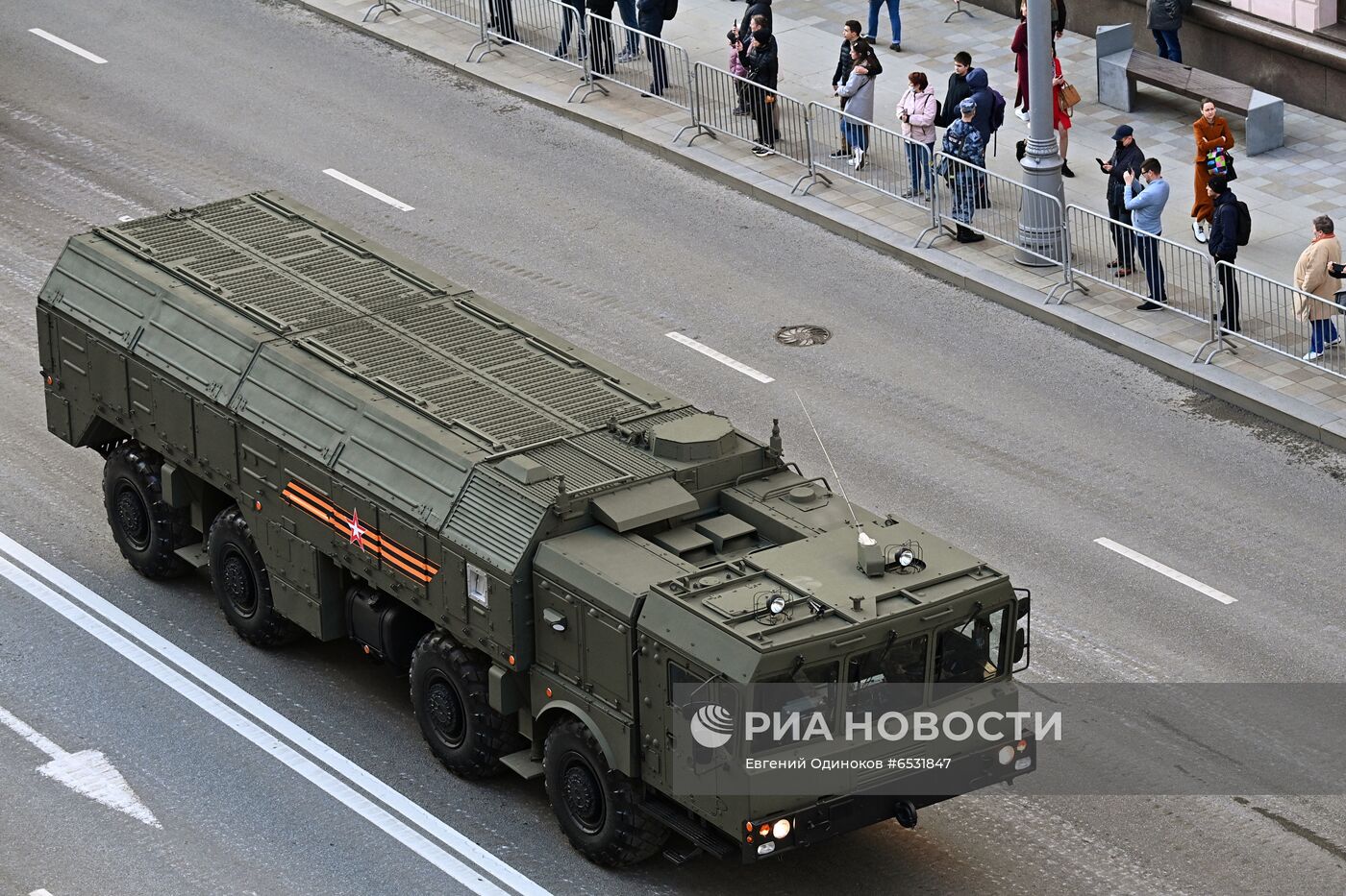 Ночная репетиция парада Победы в Москве 