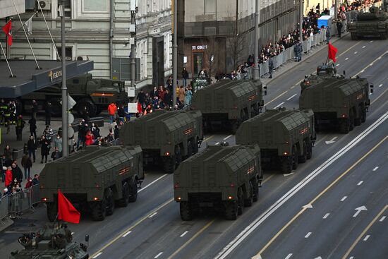 Ночная репетиция парада Победы в Москве 