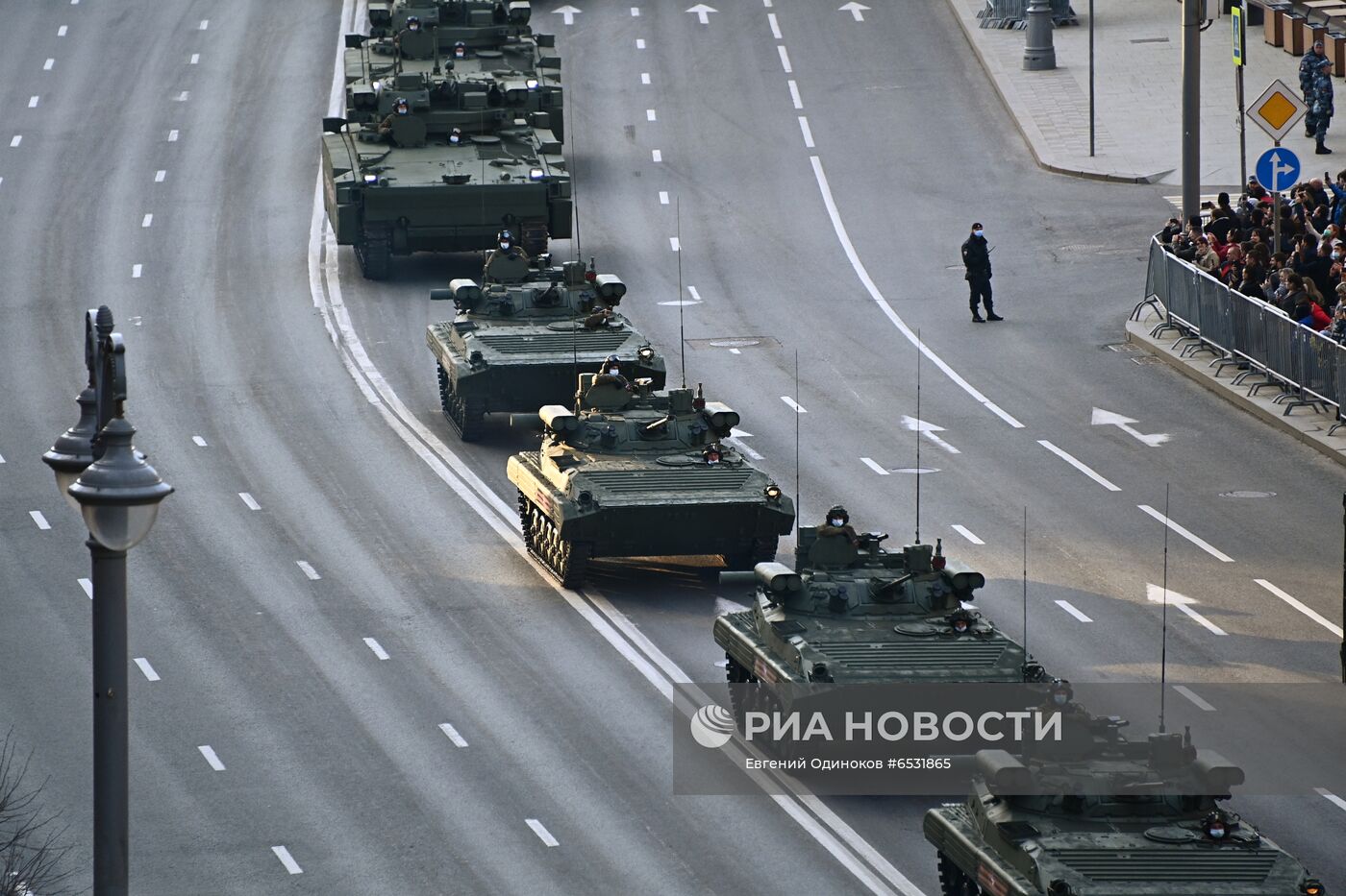 Ночная репетиция парада Победы в Москве 