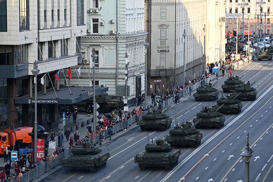 Ночная репетиция парада Победы в Москве 