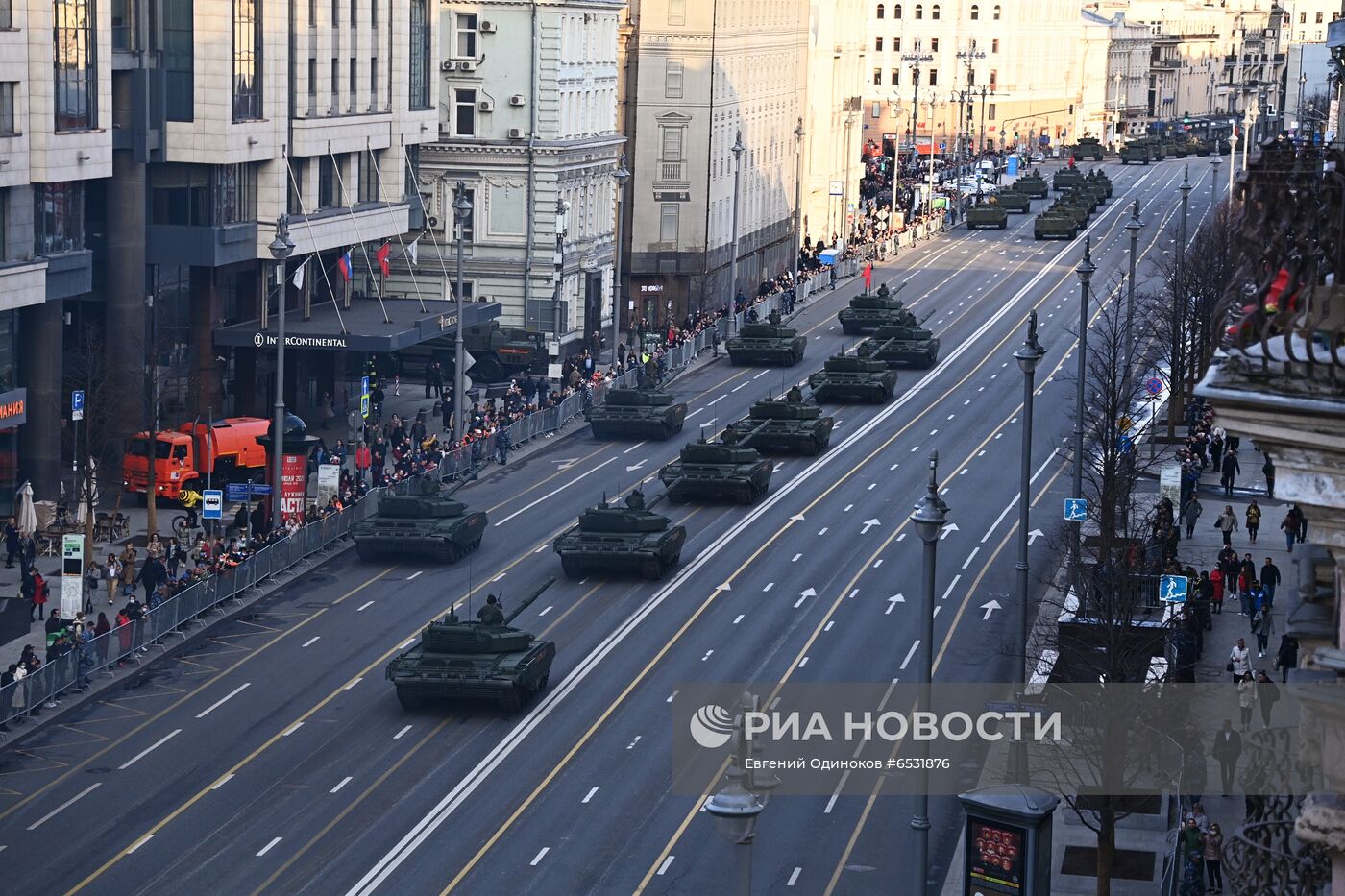 Ночная репетиция парада Победы в Москве 