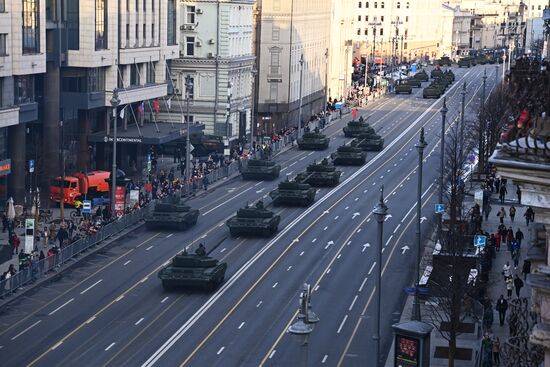 Ночная репетиция парада Победы в Москве 