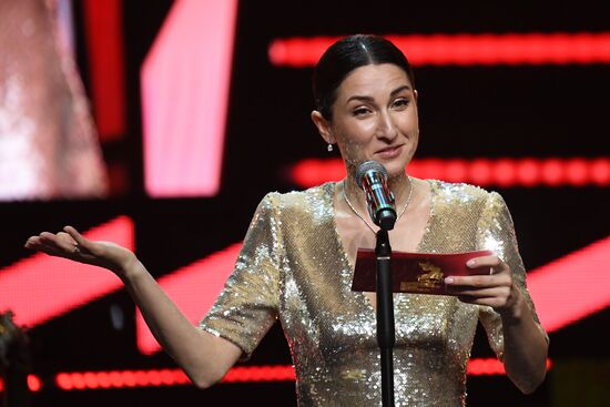 Церемония закрытия 43-го ММКФ