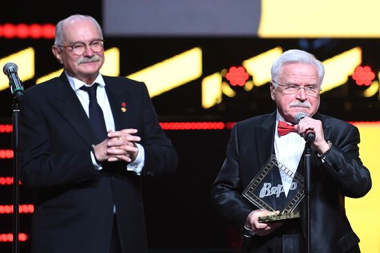 Церемония закрытия 43-го ММКФ