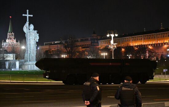 Ночная репетиция парада Победы в Москве