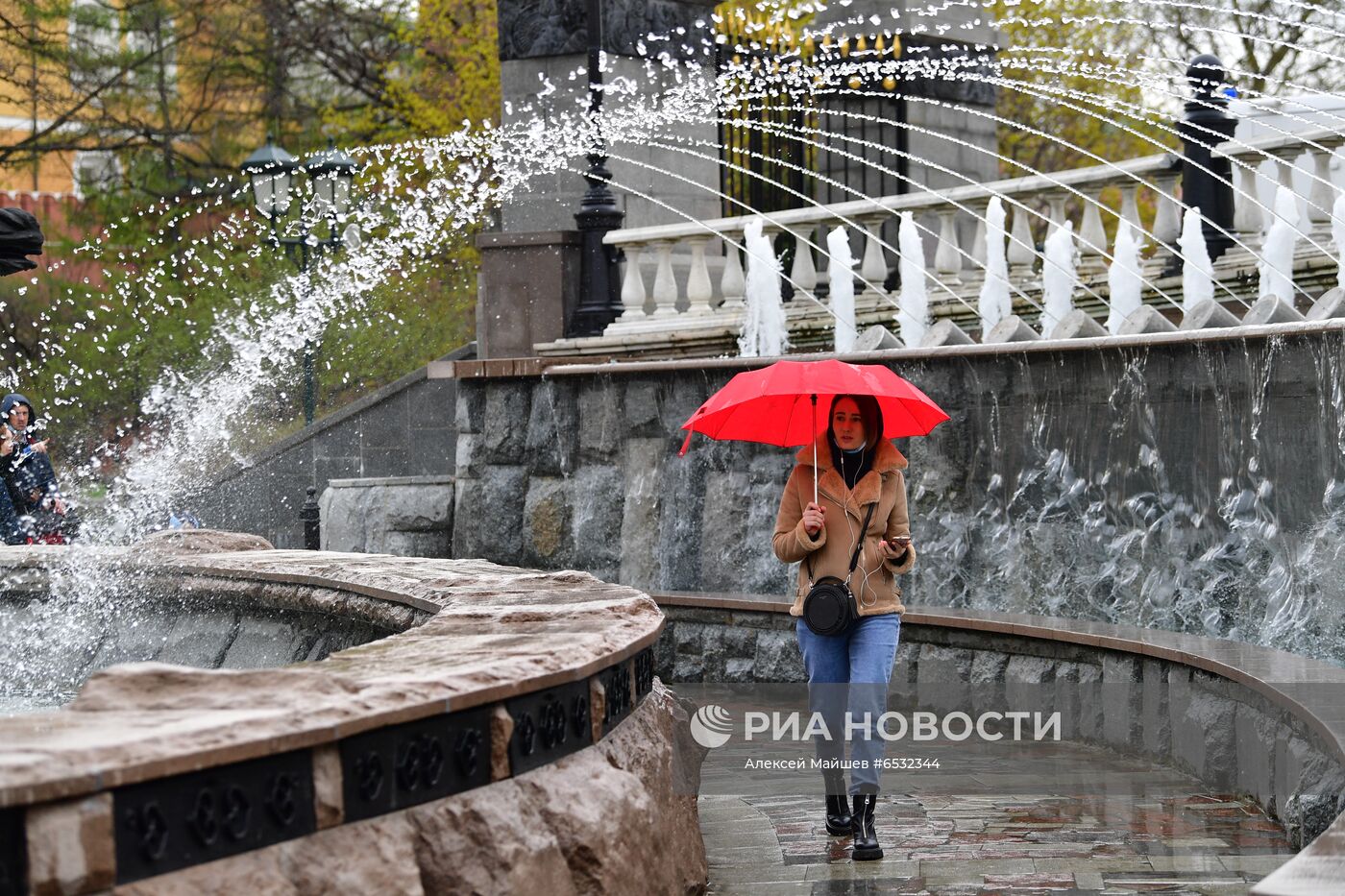 Открытие сезона фонтанов в Москве 