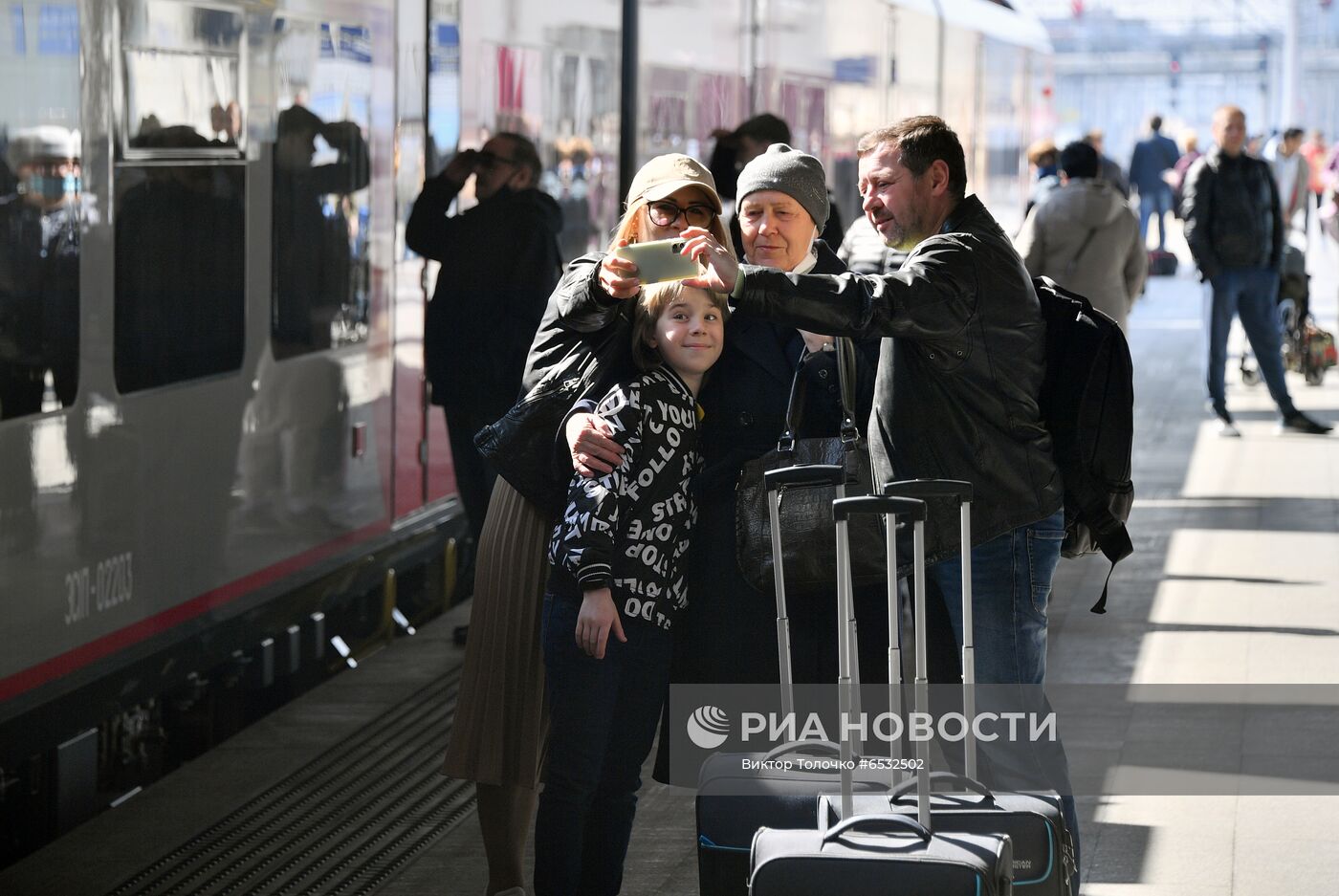 Отправление скоростного поезда "Ласточка" из Минска в Москву