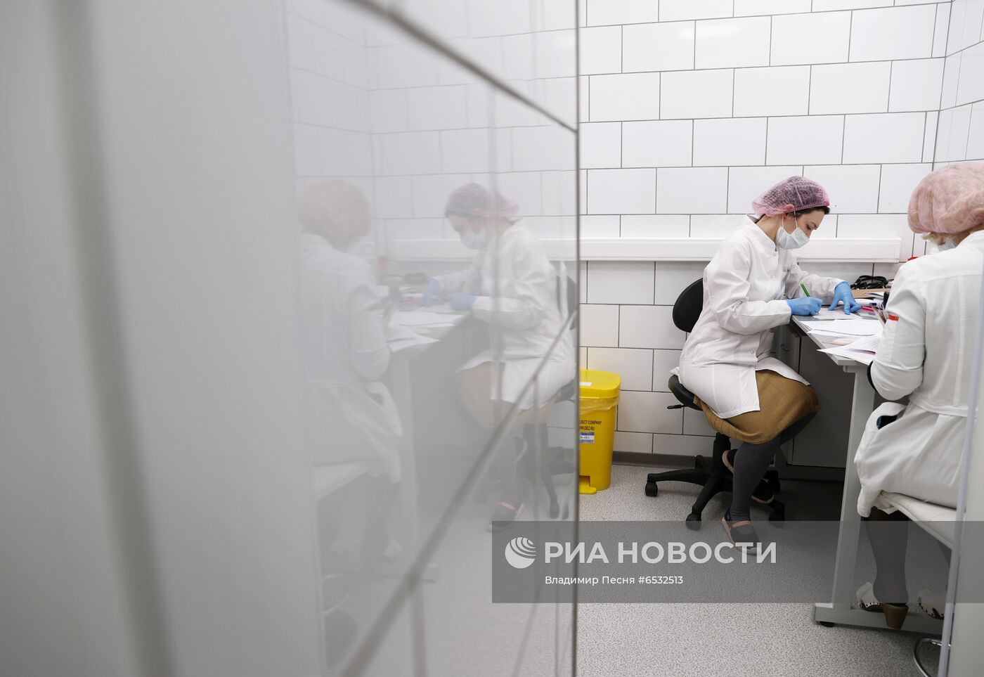 Вакцинация от COVID-19 в гипермаркете "Глобус"