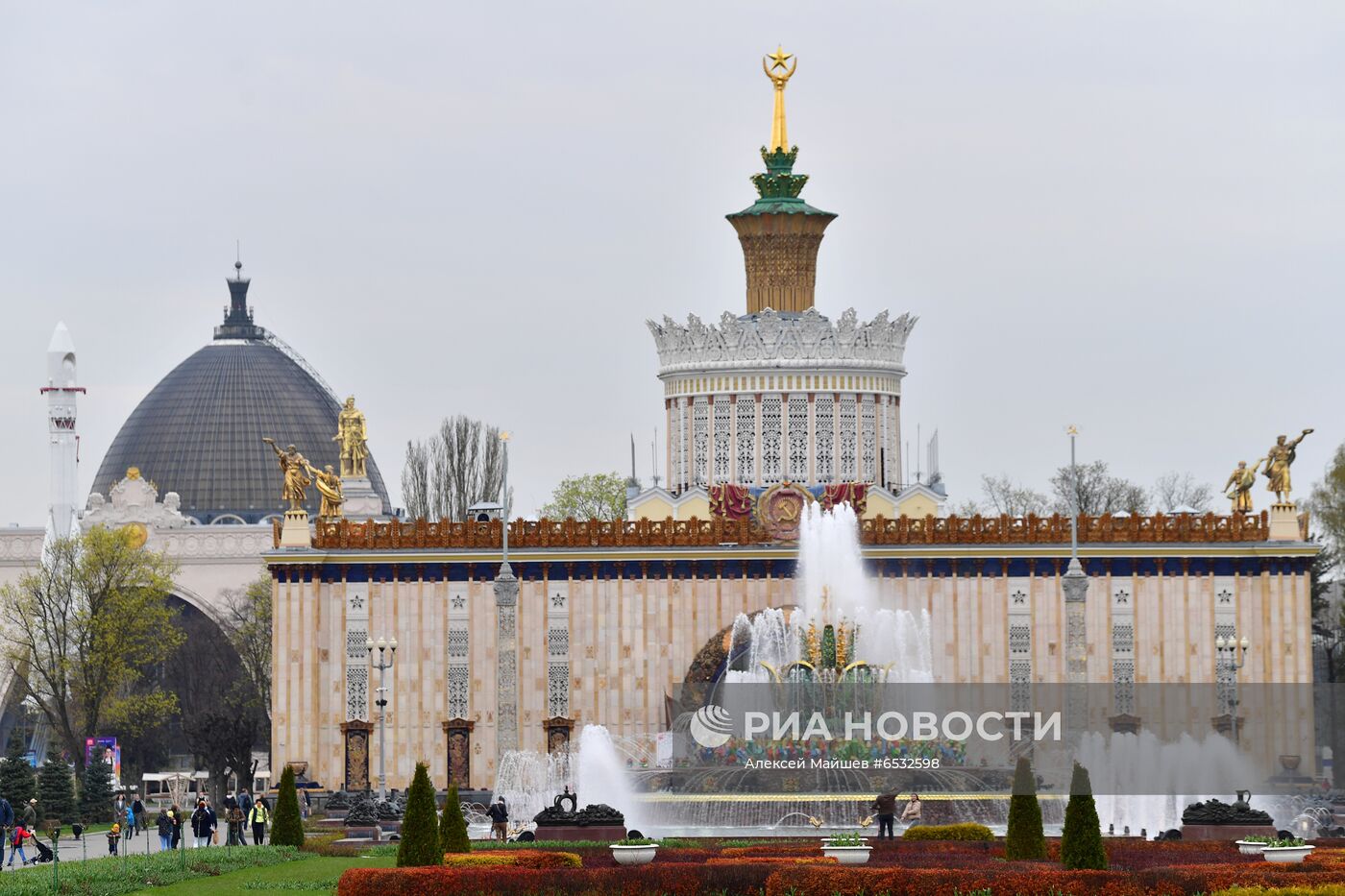 Открытие сезона фонтанов в Москве 