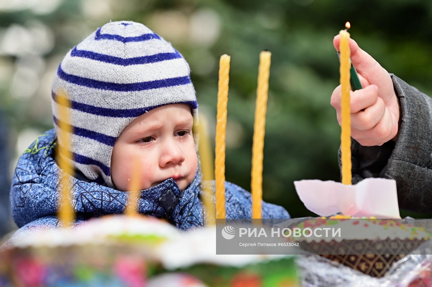 Освящение пасхальных куличей и яиц 