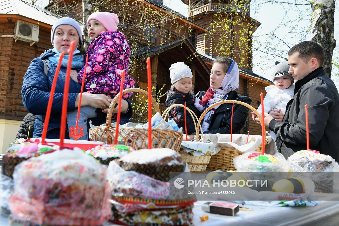 Освящение пасхальных куличей и яиц 