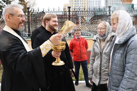 Освящение пасхальных куличей и яиц