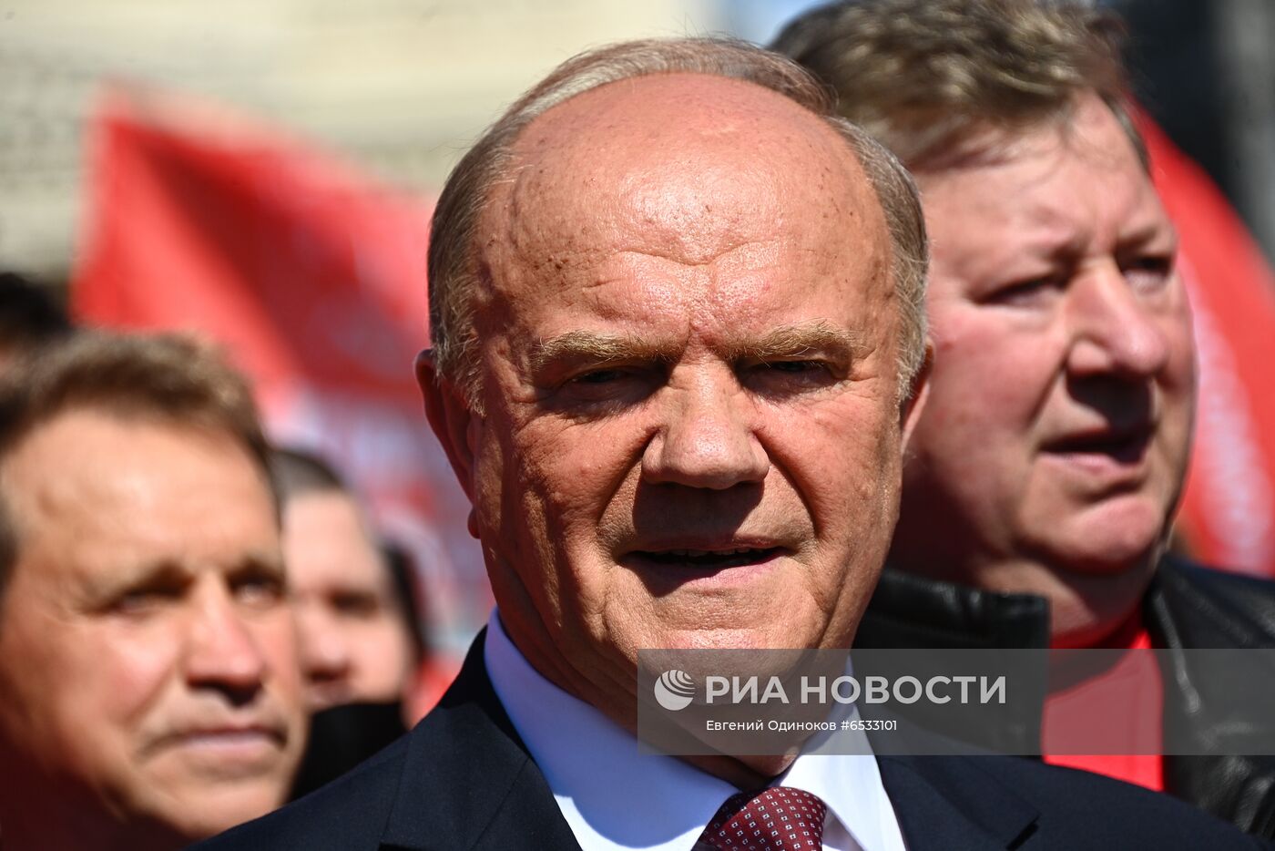 Возложение цветов к Мавзолею В. И. Ленина на Красной площади