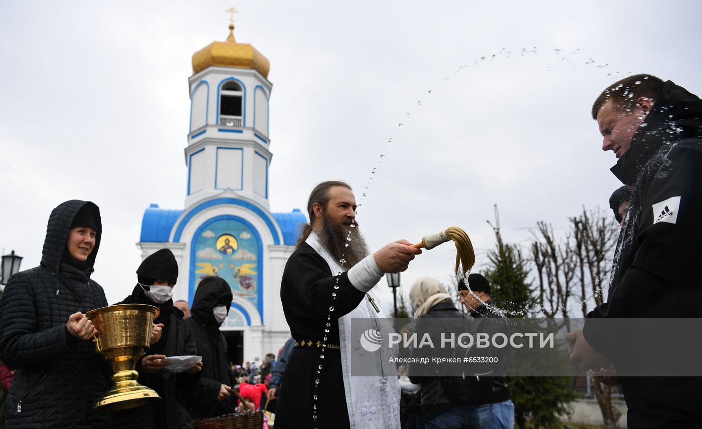 Освящение пасхальных куличей и яиц