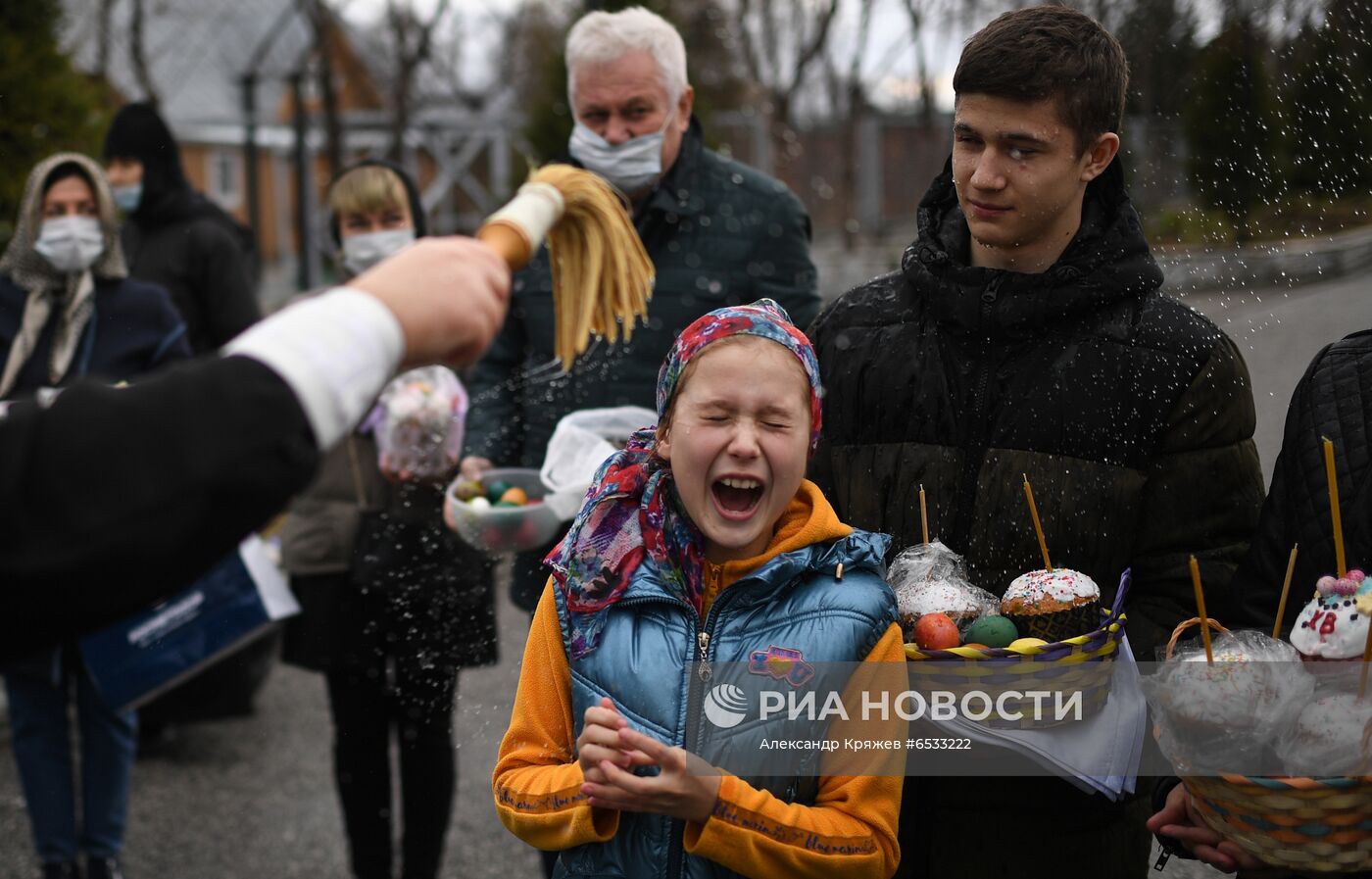 Освящение пасхальных куличей и яиц