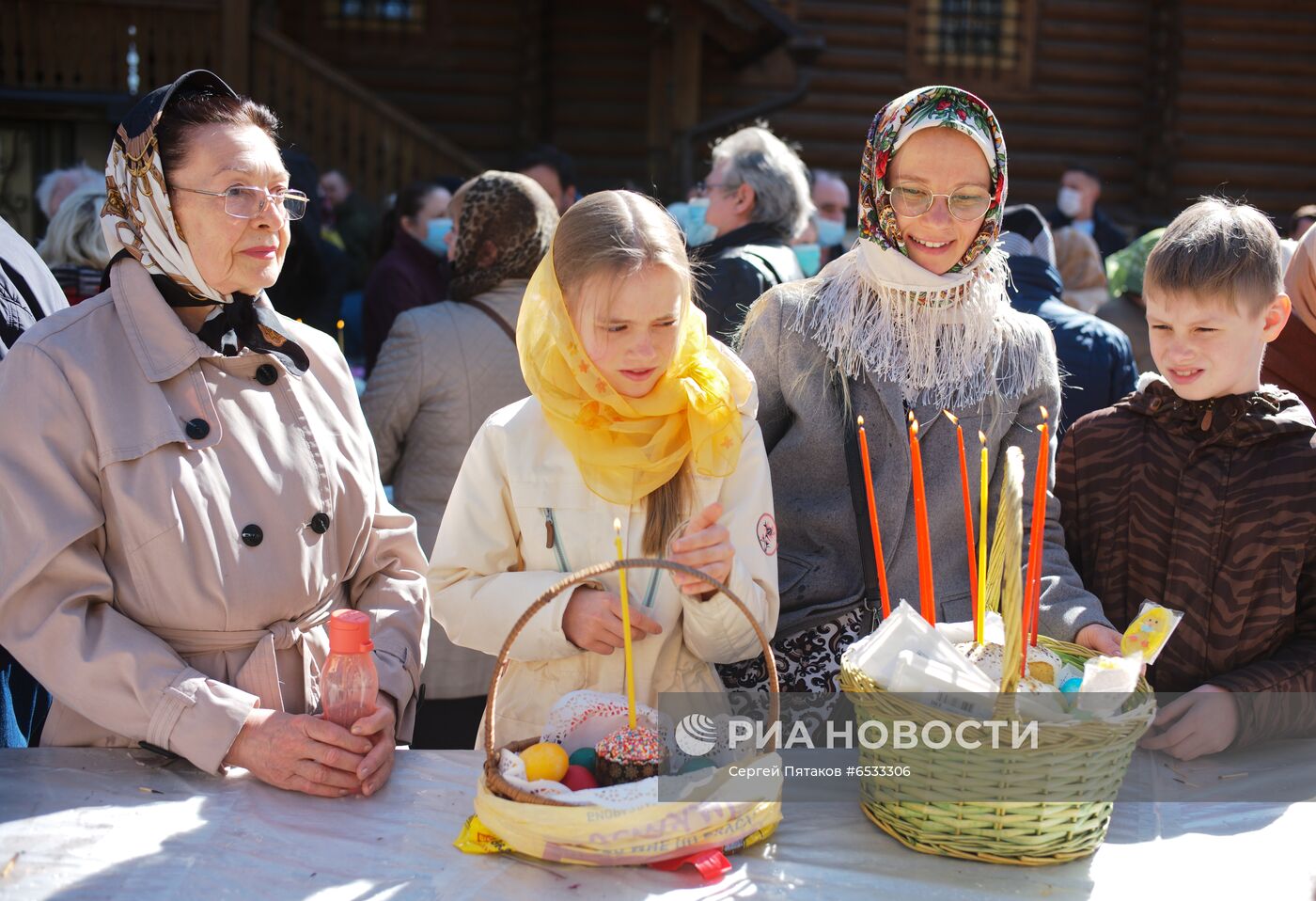 Освящение пасхальных куличей и яиц