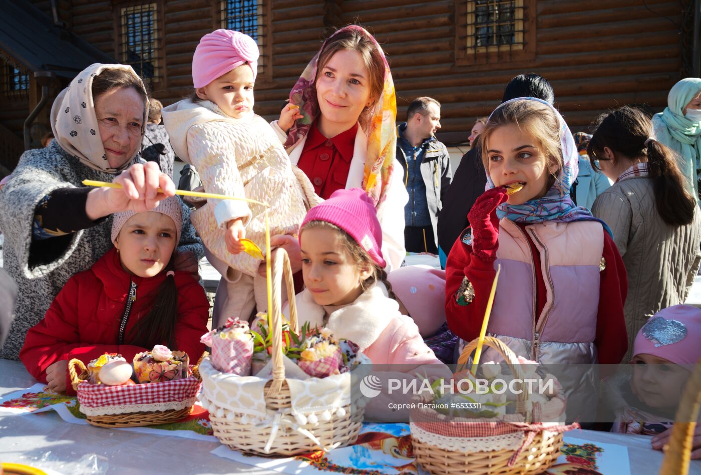 Освящение пасхальных куличей и яиц