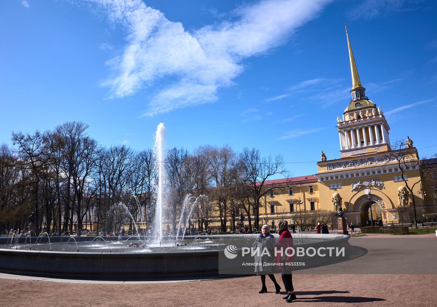 Открытие сезона фонтанов в Санкт-Петербурге