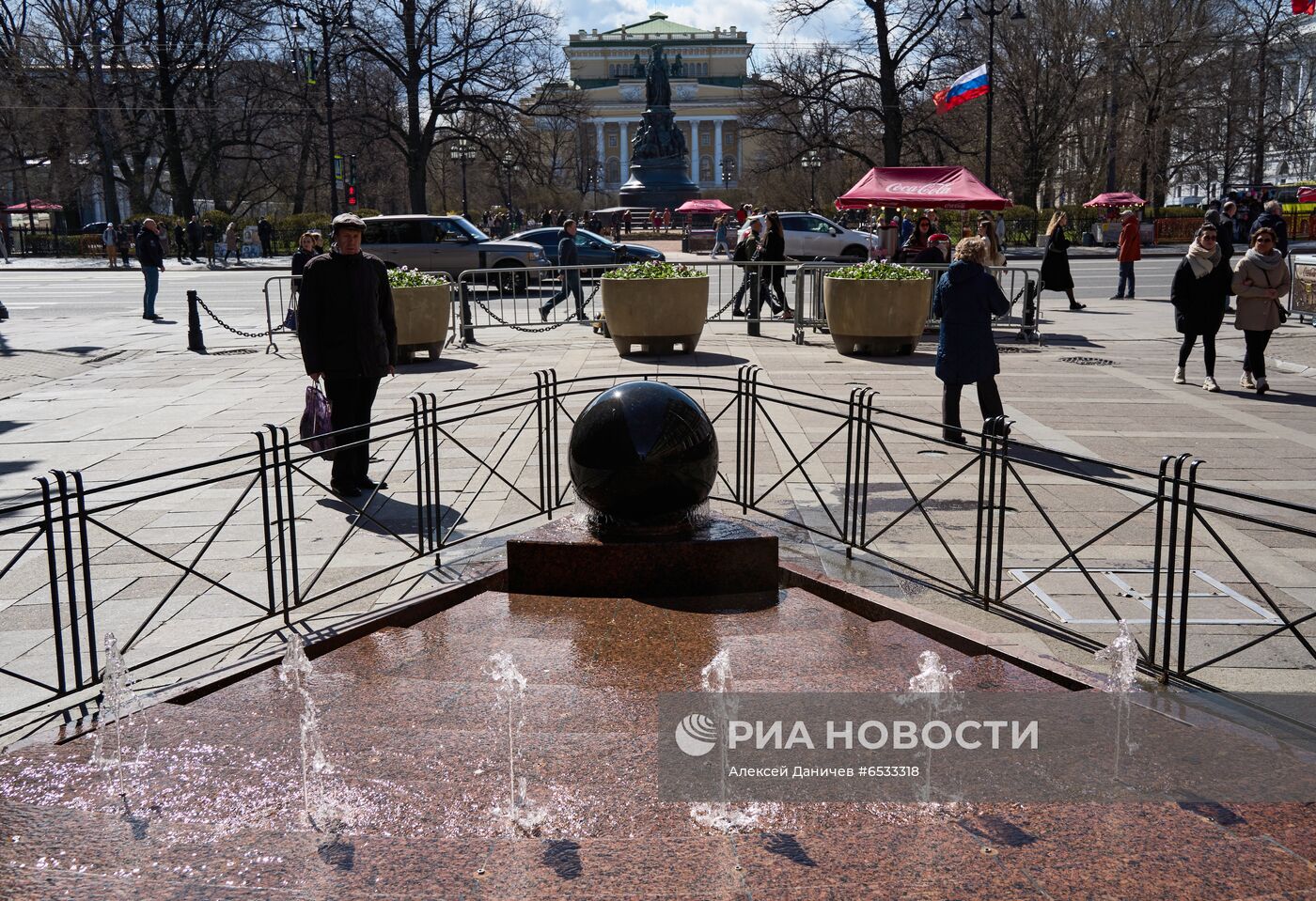 Открытие сезона фонтанов в Санкт-Петербурге