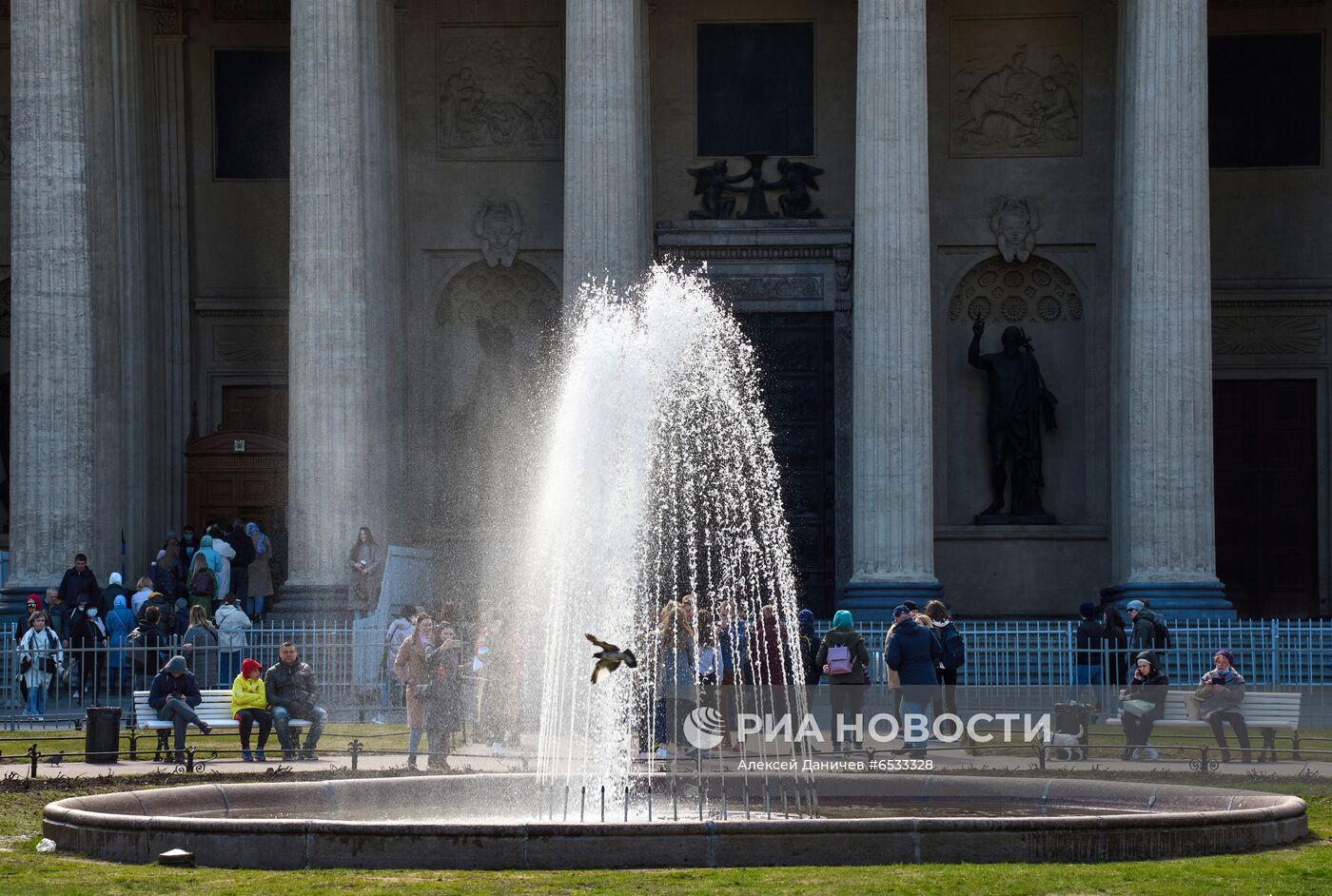 Открытие сезона фонтанов в Санкт-Петербурге