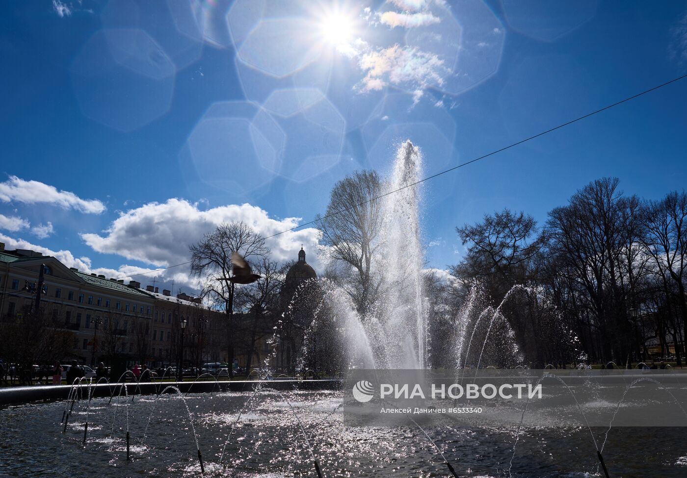 Открытие сезона фонтанов в Санкт-Петербурге