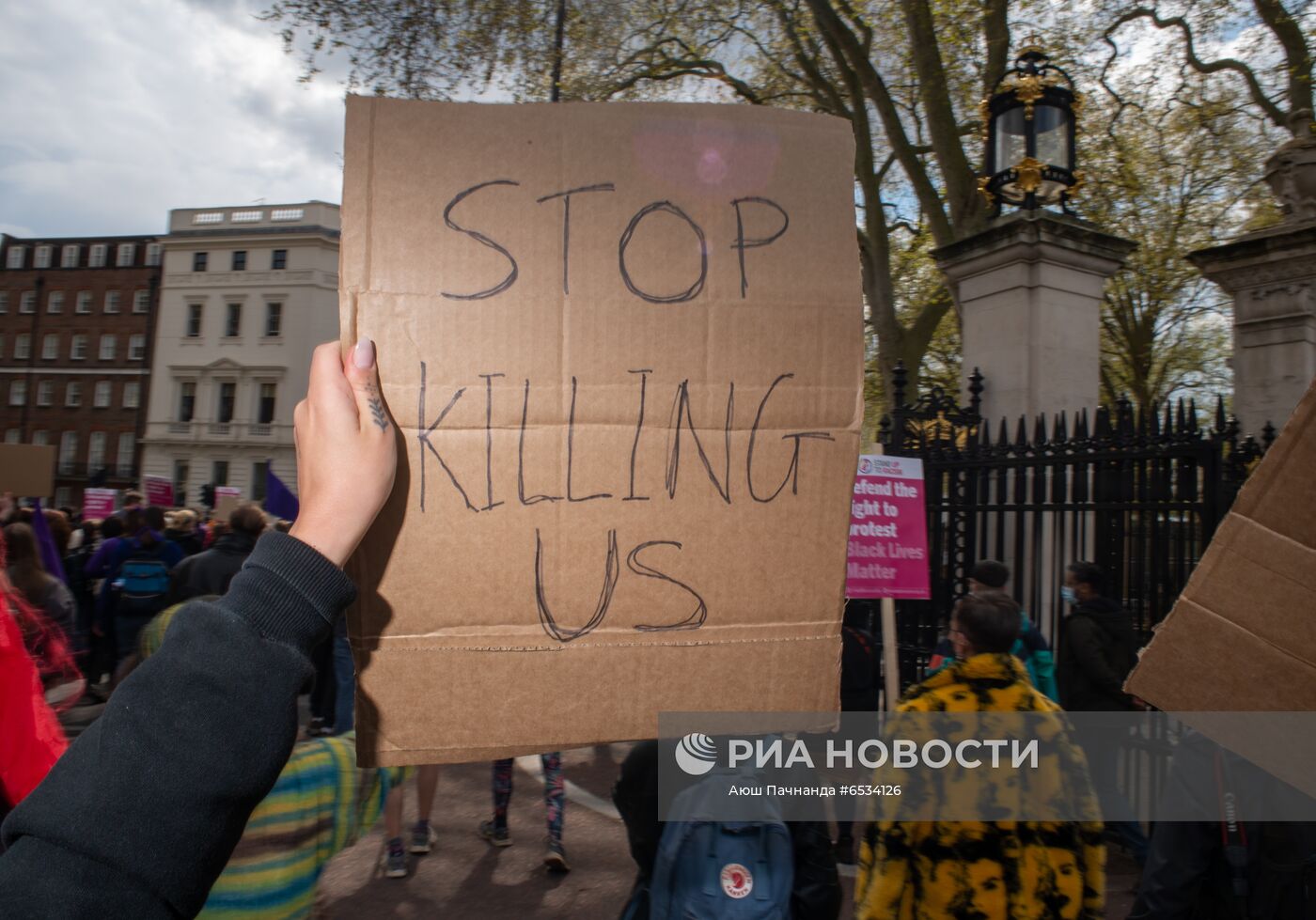 Протесты против закона о расширении полномочий полиции в Великобритании