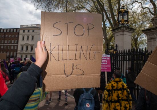 Протесты против закона о расширении полномочий полиции в Великобритании