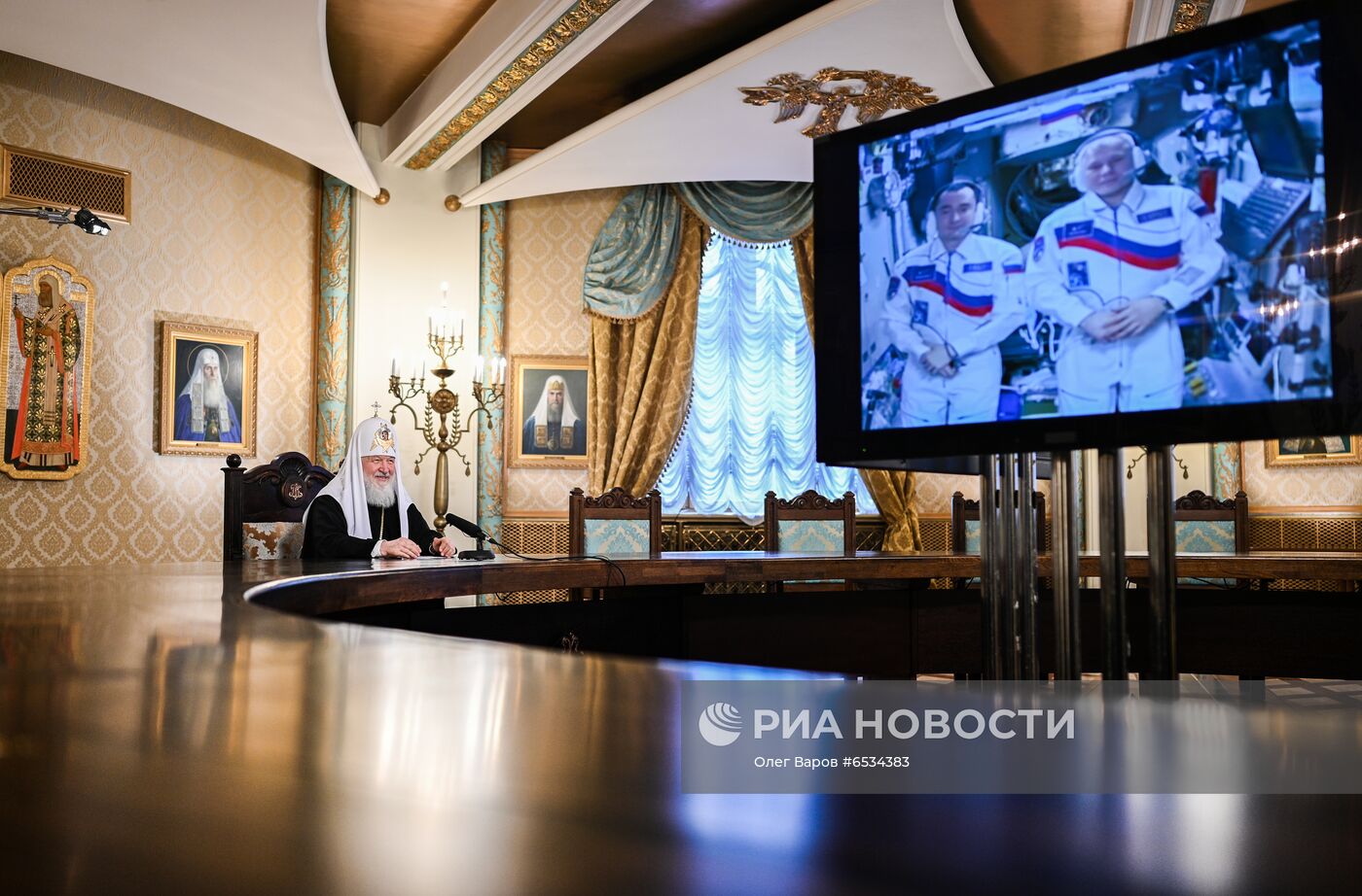 Телемост патриарха Кирилла с экипажем МКС