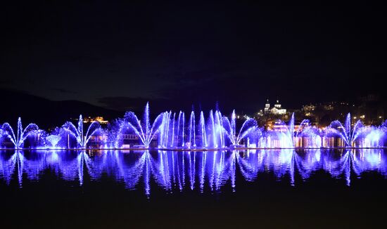 Шоу фонтанов в Абрау-Дюрсо