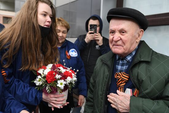 Поздравление ветерана П. И. Чапаева с Днем Победы