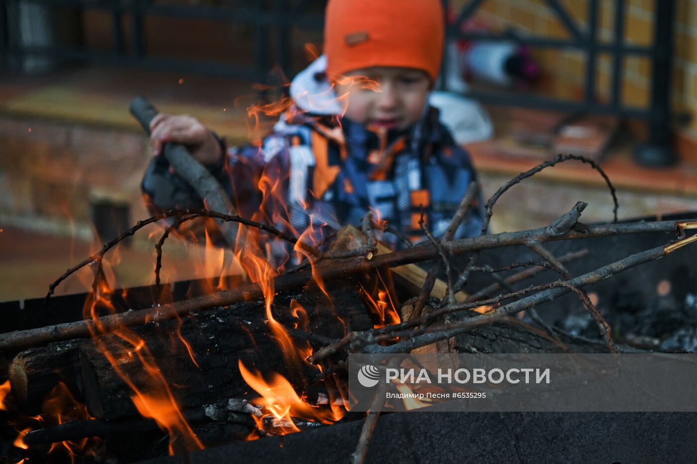 Москвичи на даче