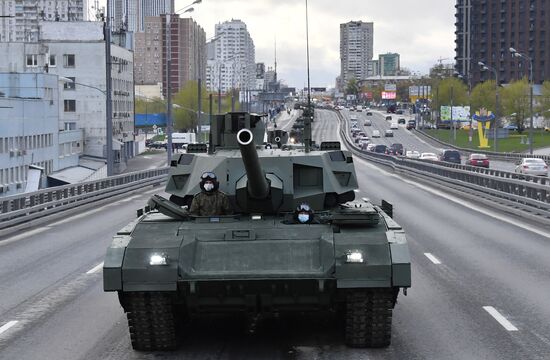 Ночная репетиция парада Победы в Москве 