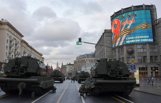 Ночная репетиция парада Победы в Москве 