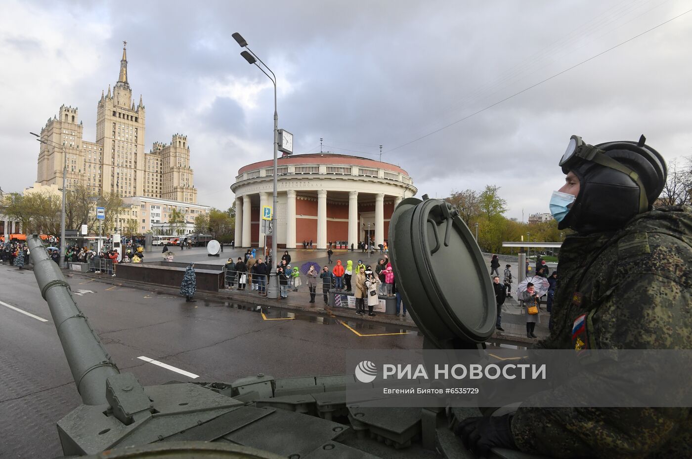 Ночная репетиция парада Победы в Москве 