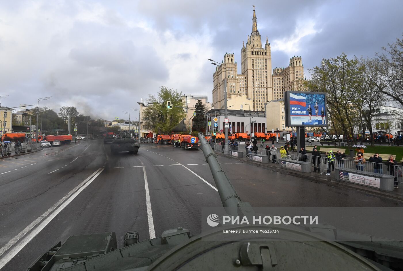 Ночная репетиция парада Победы в Москве 