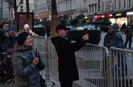 Ночная репетиция парада Победы в Москве 