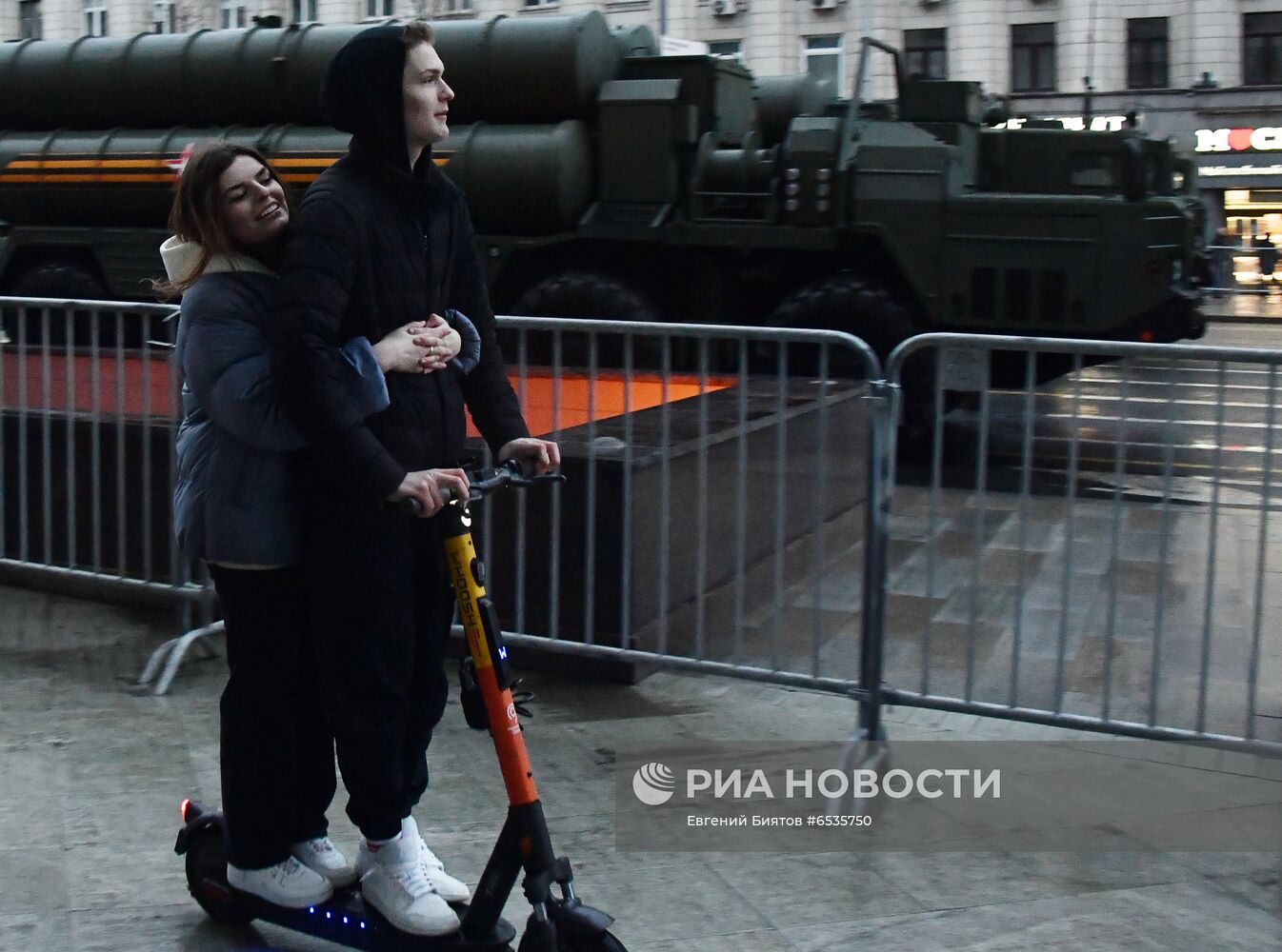 Ночная репетиция парада Победы в Москве 