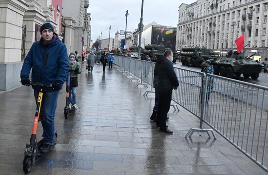 Ночная репетиция парада Победы в Москве 