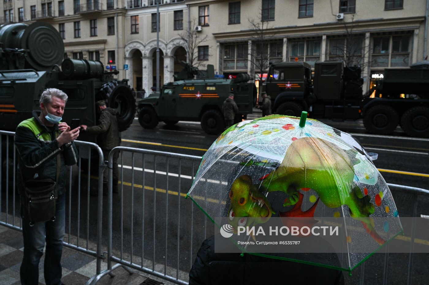 Ночная репетиция парада Победы в Москве