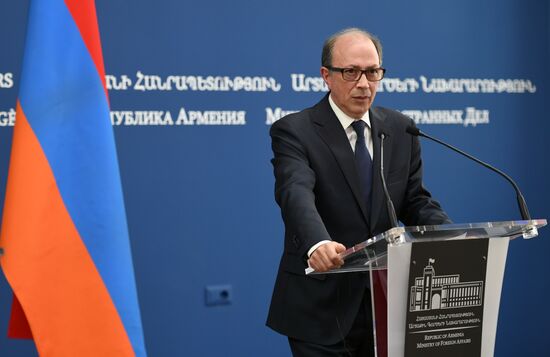 Визит главы МИД РФ С. Лаврова в Армению