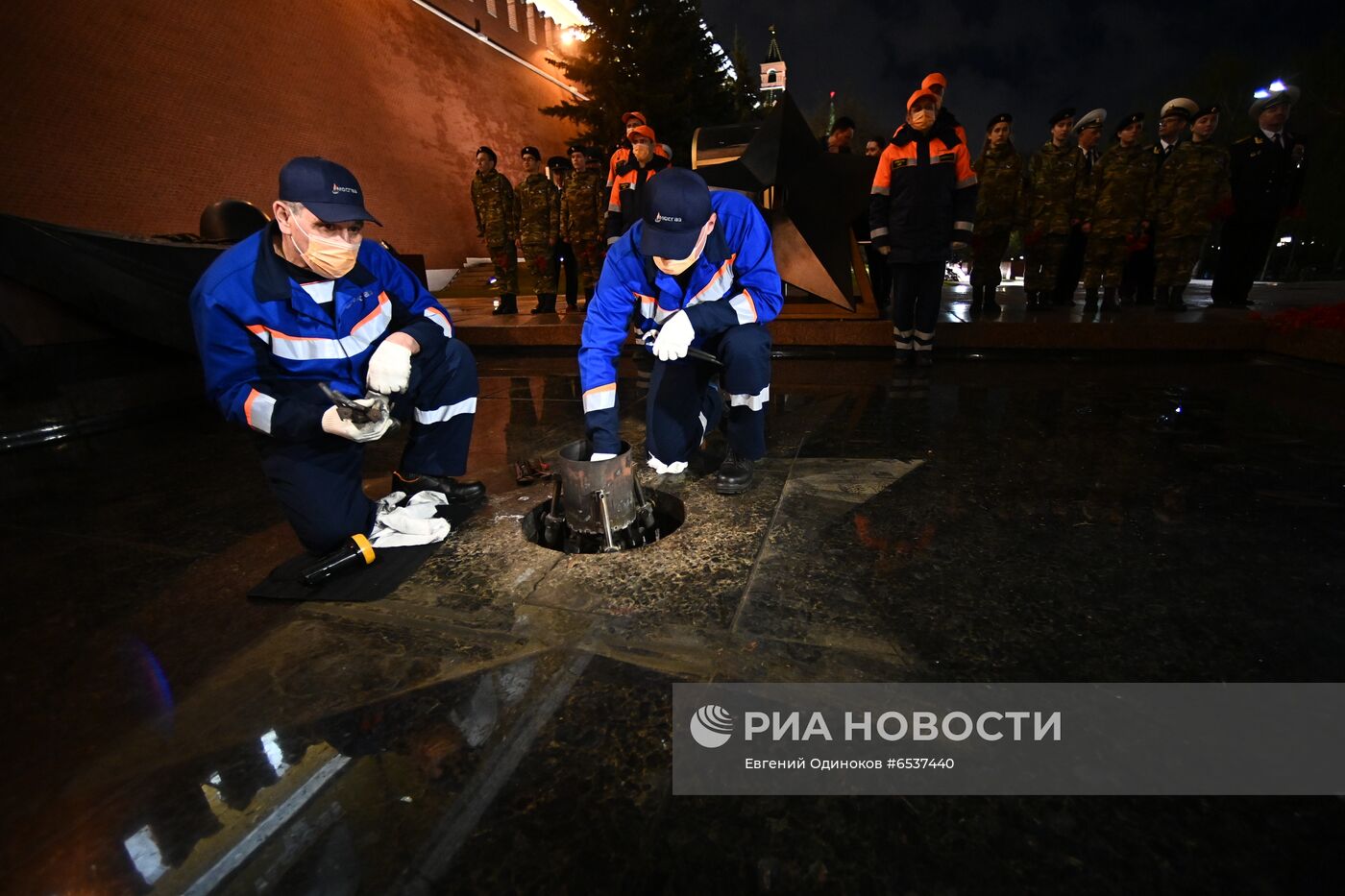 Профилактика Вечного огня в Александровском саду