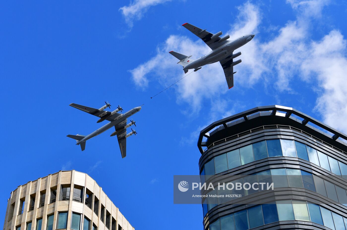 Генеральная репетиция воздушной части парада Победы в Москве