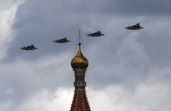 Генеральная репетиция воздушной части парада Победы в Москве