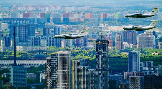 Генеральная репетиция воздушной части парада Победы в Москве