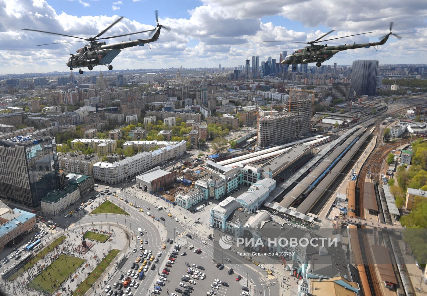 Генеральная репетиция воздушной части парада Победы в Москве