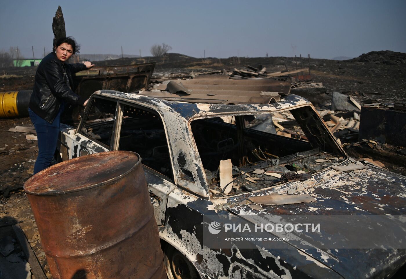 Последствия пожара в деревне Каракуль в Омской области